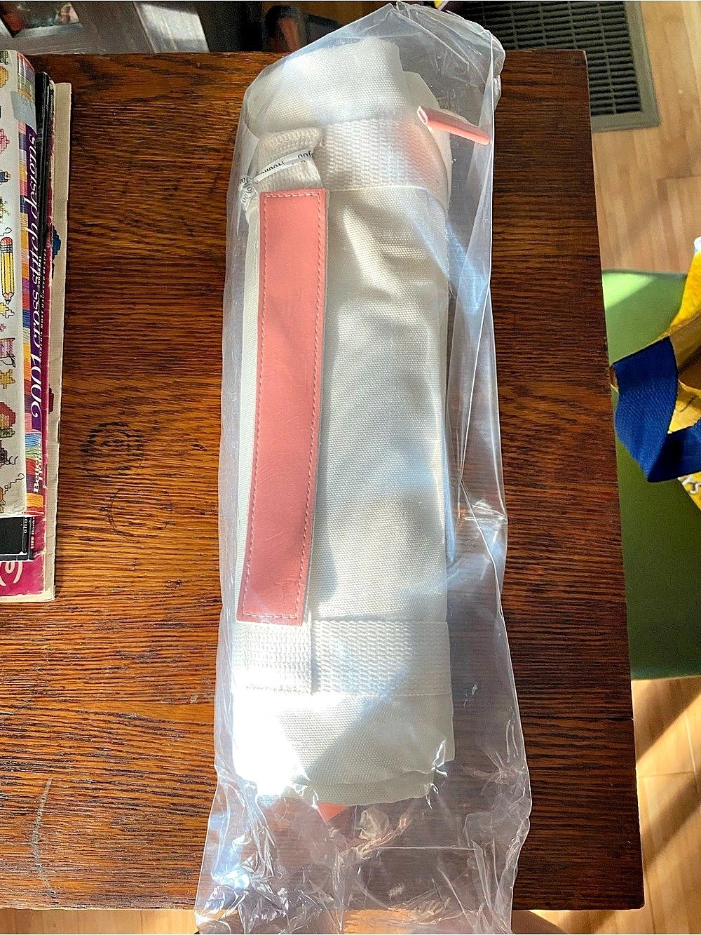 NOONOOJOOJOO White Picnic Blanket & Beach Mat with nectarine color strap
